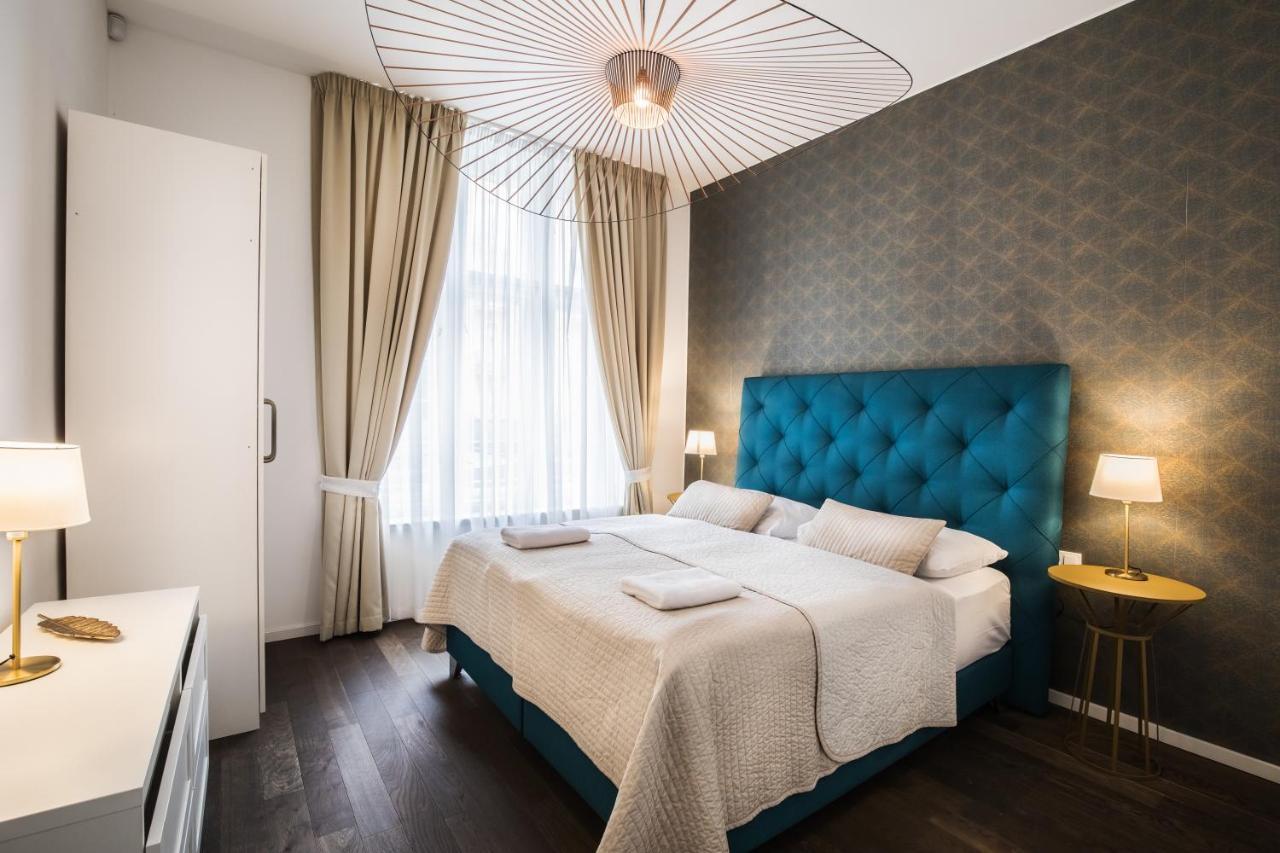 Luxury Modern Designed Oldtown Apartment Prága Kültér fotó